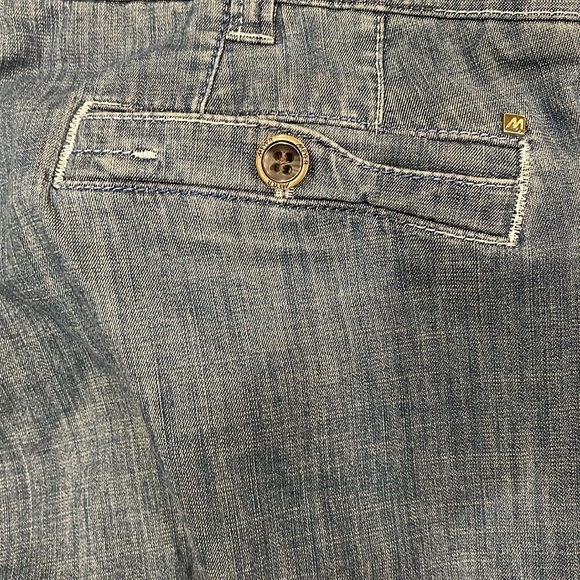 Meyer Hosen light blue stretchy  denim zip/slide clasp jeans with lined pockets - Picture 10 of 15